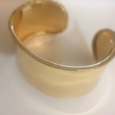 Bracelet d 6 doré réglable 